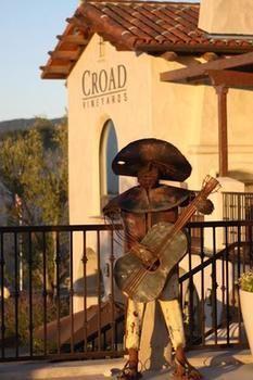 Croad Vineyards - The Inn