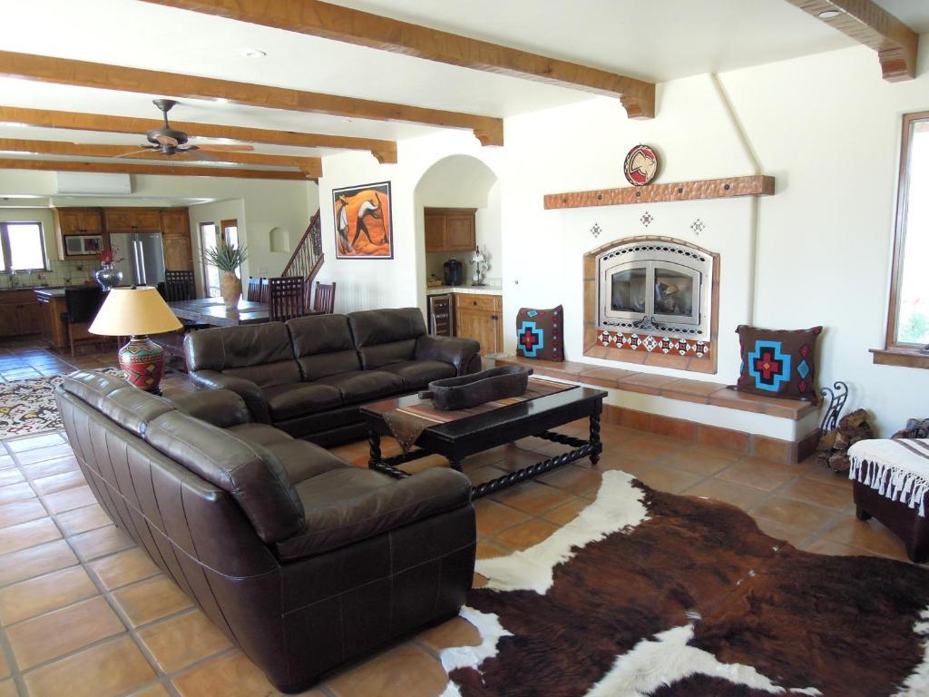 Croad Vineyards - The Inn
