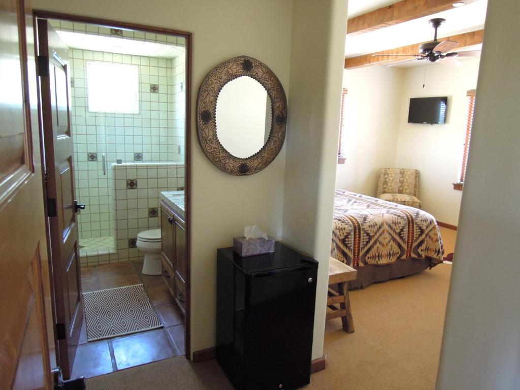 Inn Croad Vineyards - The 3*