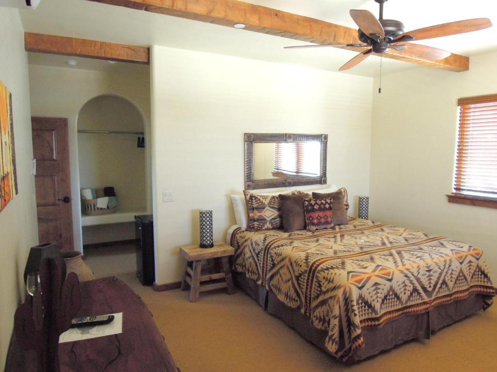 Inn Croad Vineyards - The Templeton