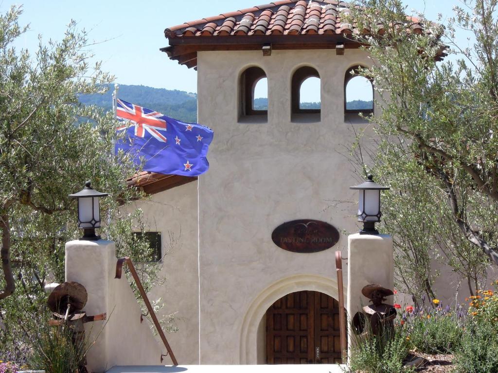 Inn Croad Vineyards - The Templeton