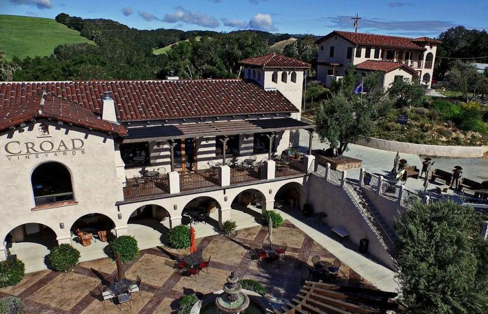 Croad Vineyards - The Inn